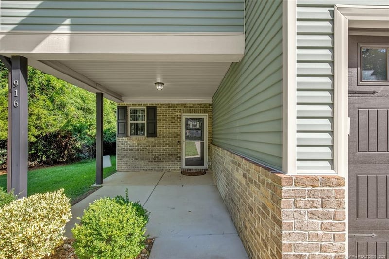 916 W Rowan St, Fayetteville, NC 28301