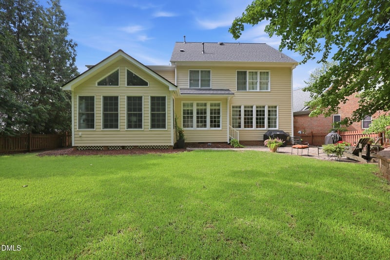 920 Walkertown Dr, Raleigh, NC 27614
