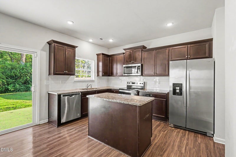 920 Winter Cress Dr, Zebulon, NC 27597