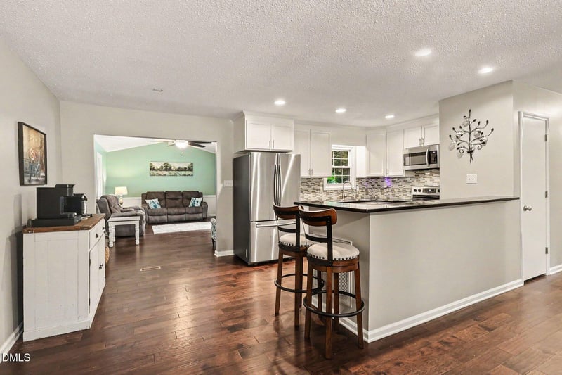 9208 Holly Springs Rd, Apex, NC 27539