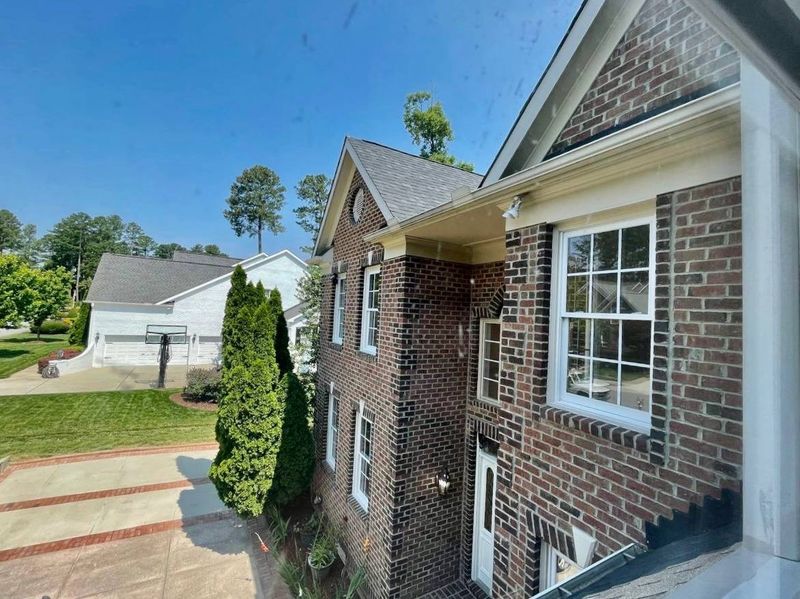 9208 Winged Thistle Ct, Raleigh, NC 27617