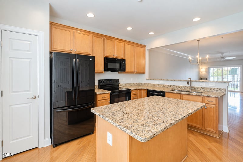 9211 Calabria Dr #117, Raleigh, NC 27617