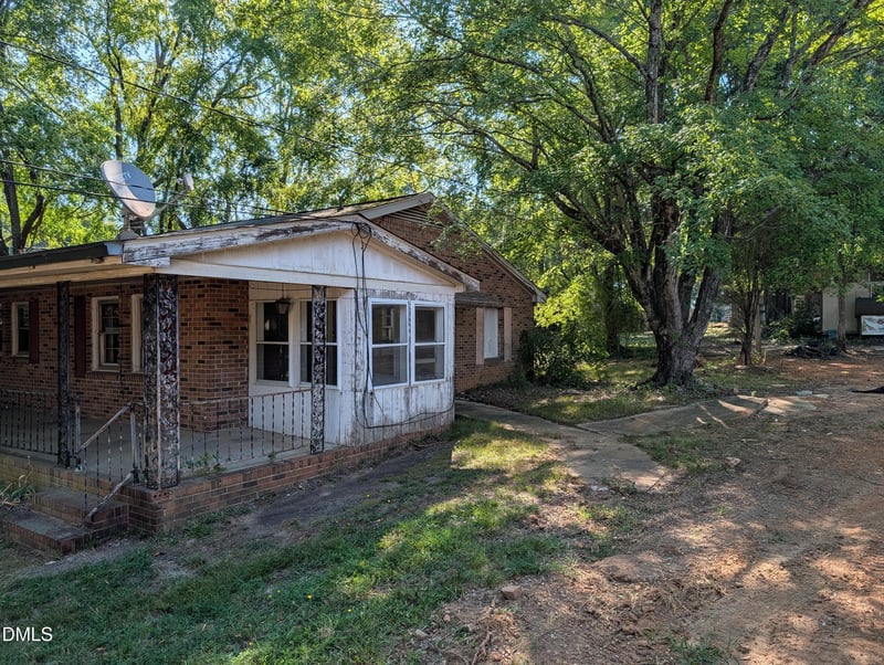 922 N White St, Wake Forest, NC 27587