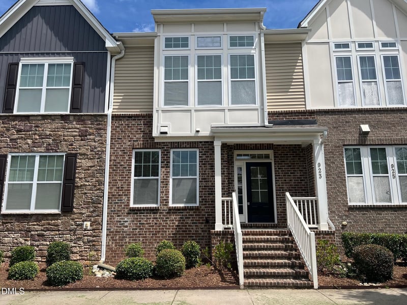 923 Rosepine Dr, Cary, NC 27519