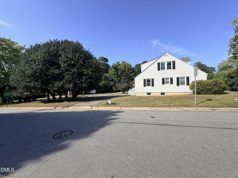 926 S Main St, Wake Forest, NC 27587