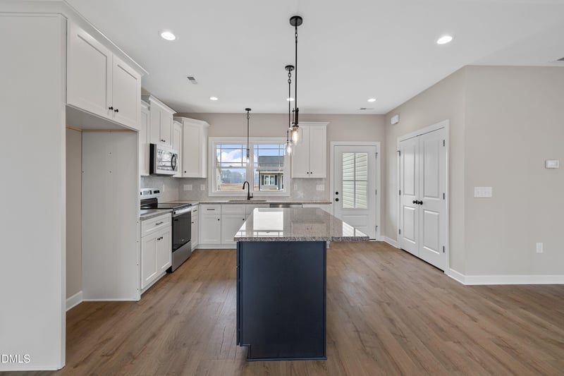 928 Micro Rd W, Selma, NC 27576