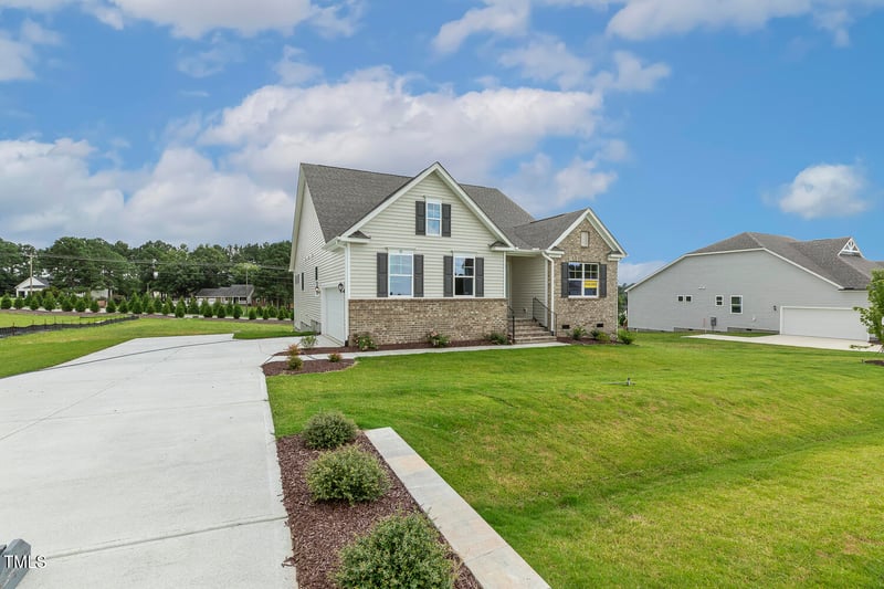 93 Ausban Ridge Ln, Four Oaks, NC 27524