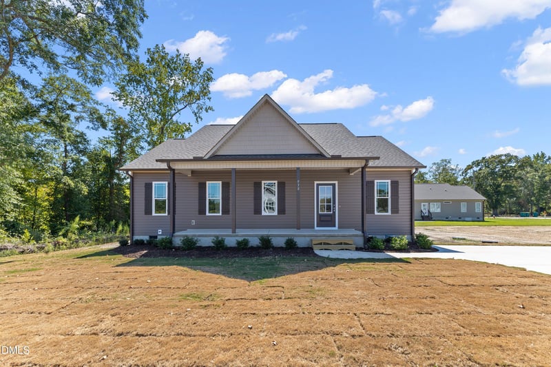 930 Micro Rd W, Selma, NC 27576
