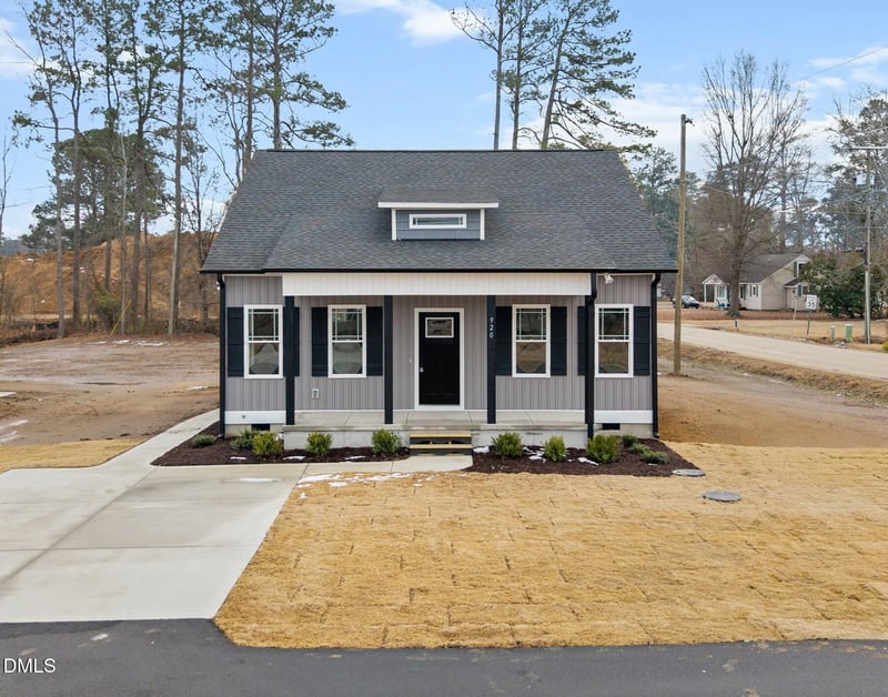932 Micro Rd W, Selma, NC 27576