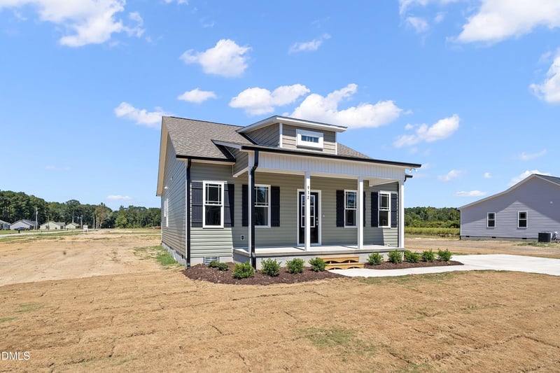 932 Micro Rd W, Selma, NC 27576