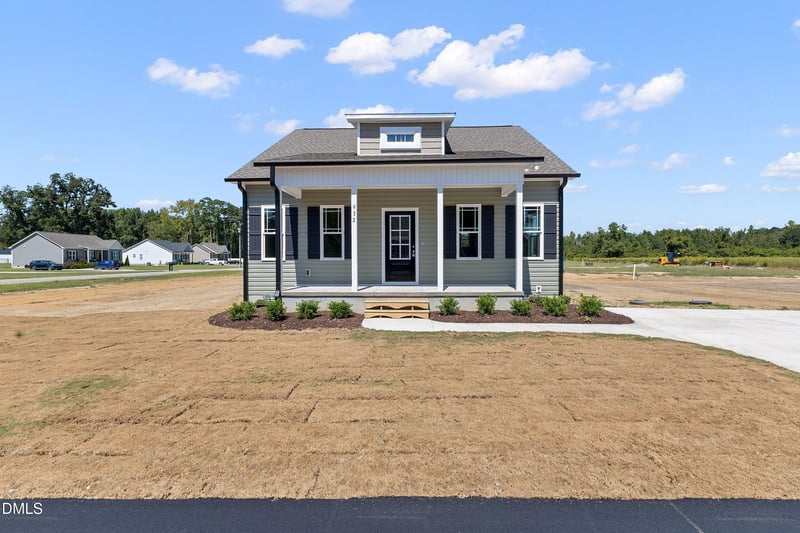 932 Micro Rd W, Selma, NC 27576
