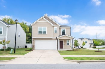 933 Bellewood Gardens Dr, Angier, NC 27501