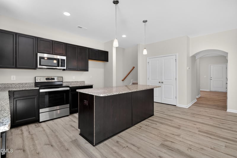 933 Stolls Ln, Knightdale, NC 27545