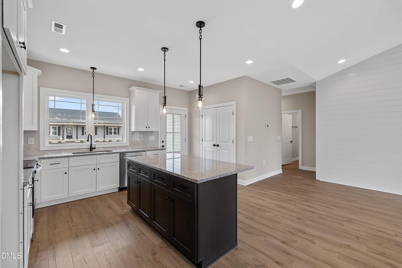 934 Micro Rd W, Selma, NC 27576