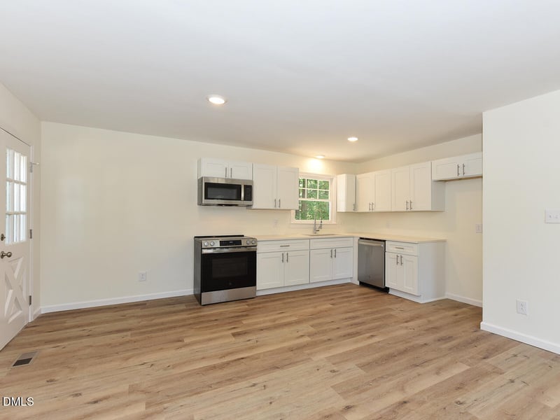 939 Cheves Rd, Zebulon, NC 27597