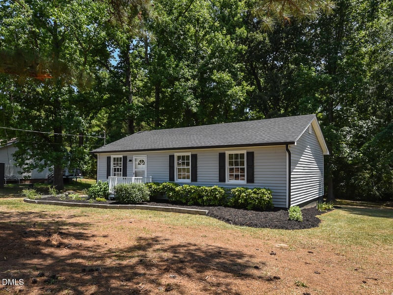 939 Cheves Rd, Zebulon, NC 27597