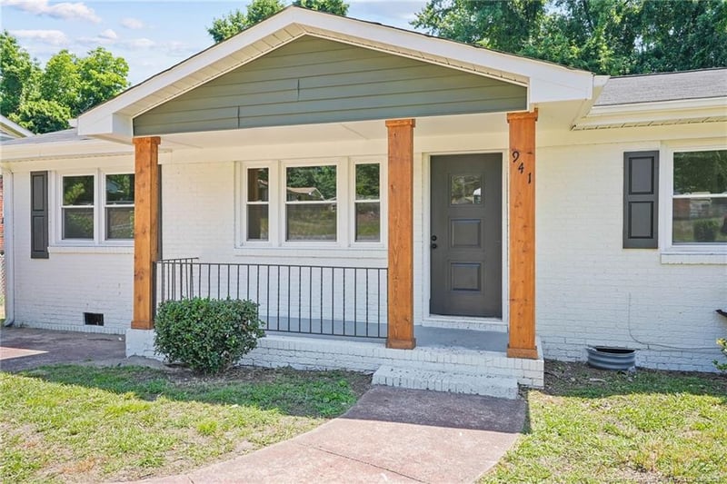 941 Louise Cir, Fayetteville, NC 28314