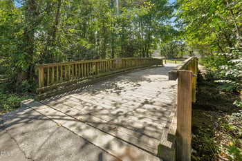 942 Shining Wire Way, Morrisville, NC 27560