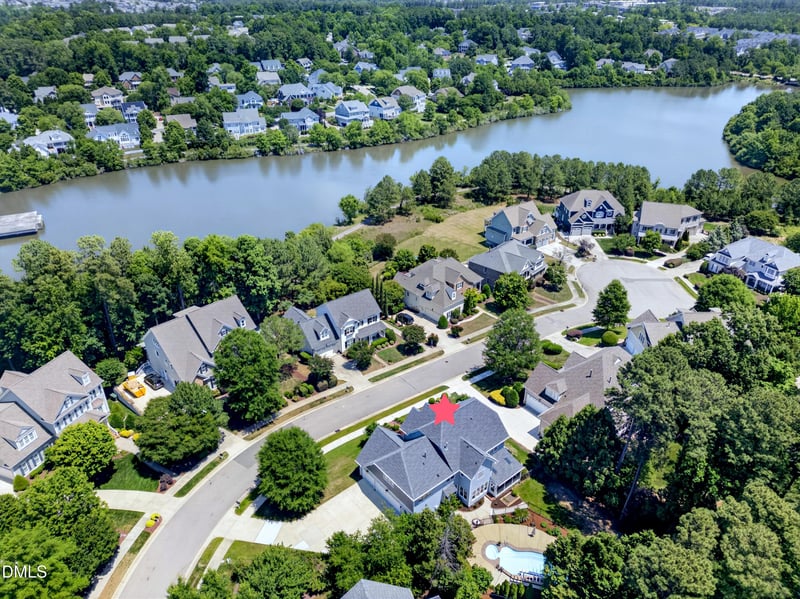 945 Alden Bridge Dr, Cary, NC 27519