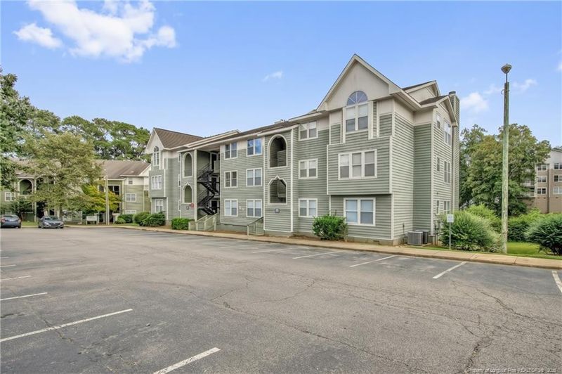 946 Stewarts Creek Dr #8, Fayetteville, NC 28314