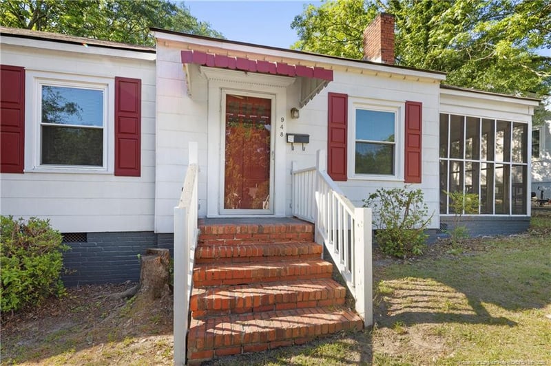 948 Mckimmon Rd, Fayetteville, NC 28303