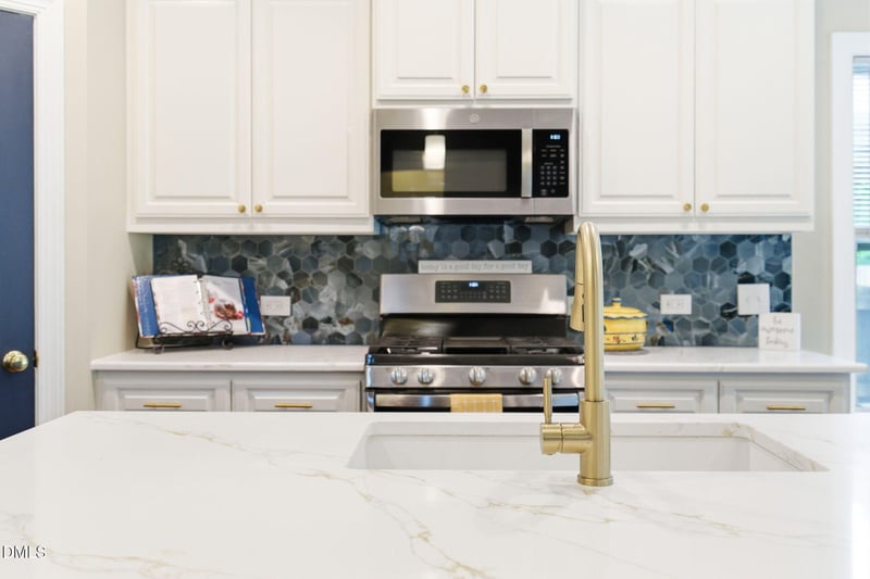 959 Longleaf Pine Pl, Mebane, NC 27302