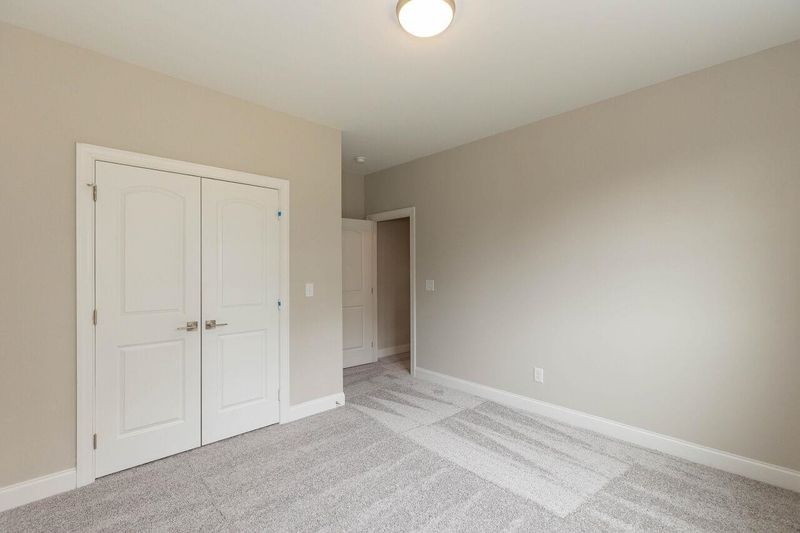 9616 Chris Dr, Raleigh, NC 27603