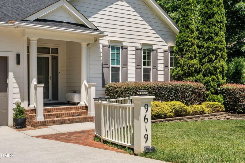 9619 Allsbrooke Dr, Raleigh, NC 27613