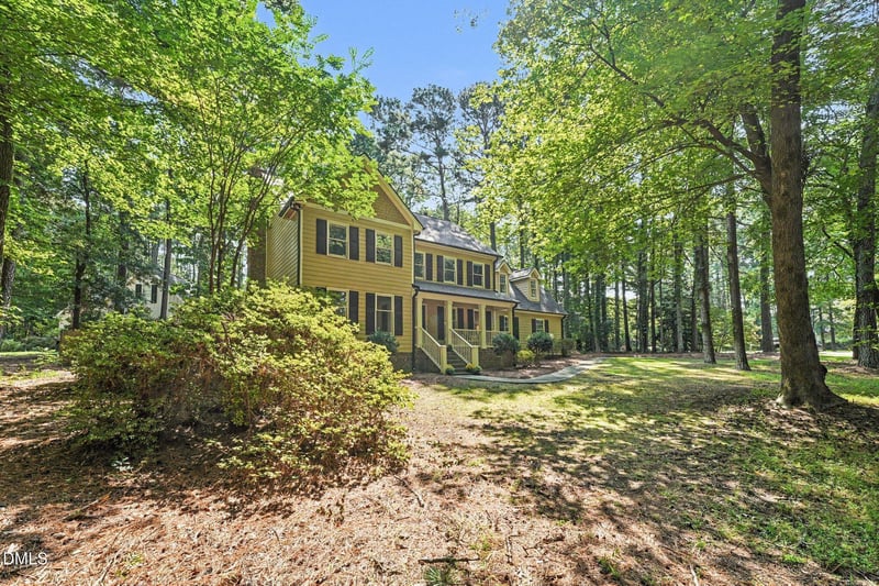 9701 Kingsford Dr, Cary, NC 27518