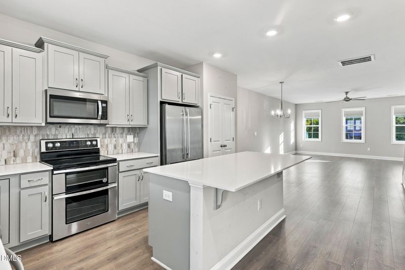 988 Gateway Commons Cir, Wake Forest, NC 27587