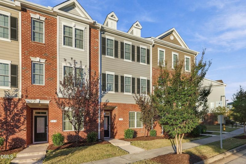 988 Gateway Commons Cir, Wake Forest, NC 27587