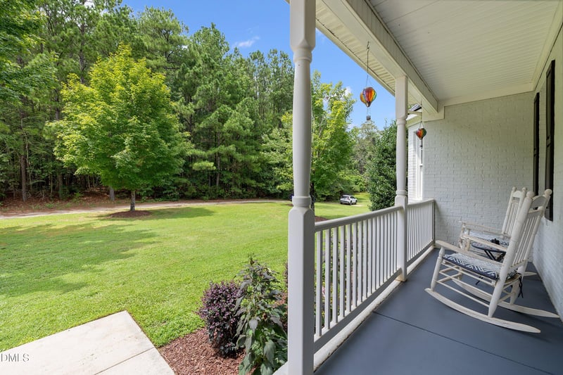 999 N O'neil St, Clayton, NC 27520