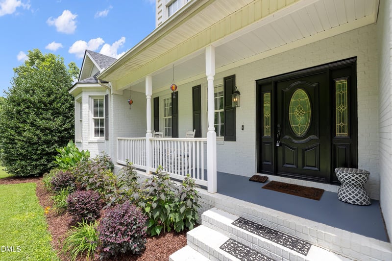 999 N O'neil St, Clayton, NC 27520