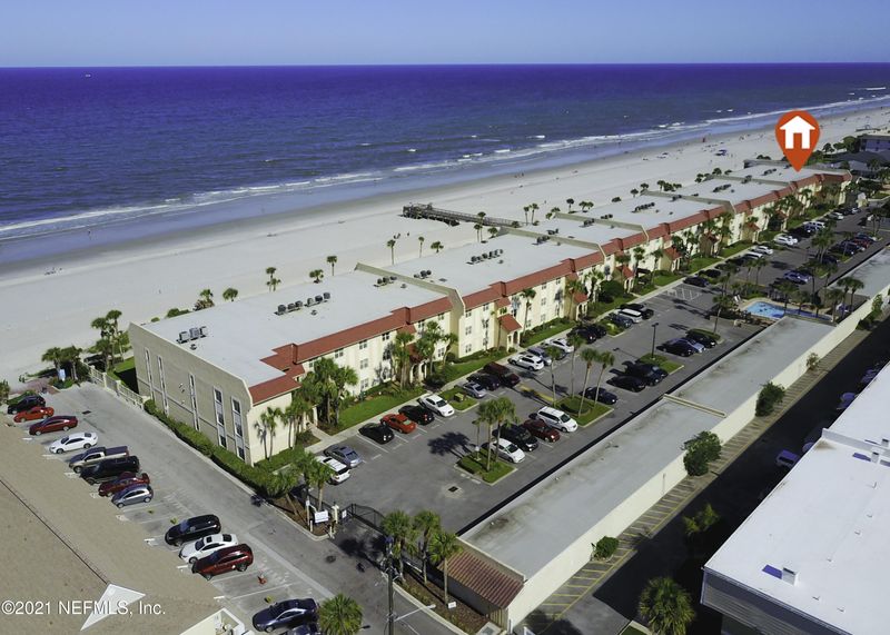 10 10th St #5, Atlantic Beach, FL 32233