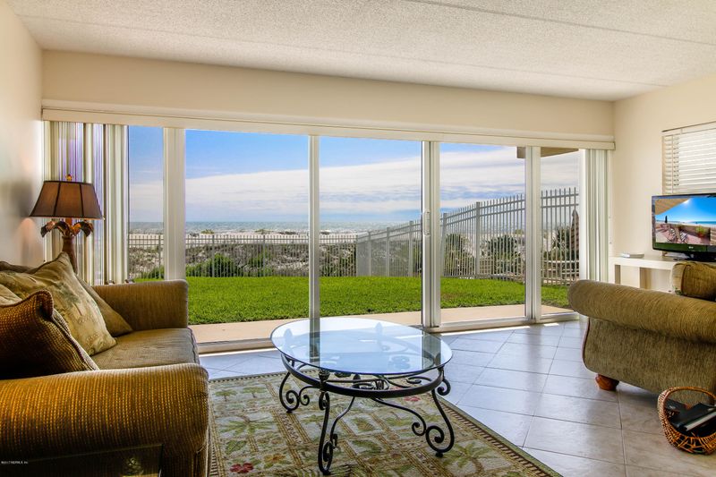 10 11th Ave N #101, Jacksonville Beach, FL 32250