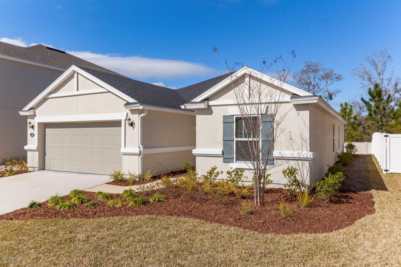 100 Carnation St, St Johns, FL 32259