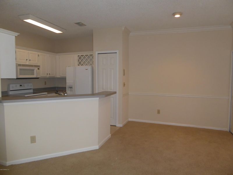 10000 Gate Pw #813, Jacksonville, FL 32246