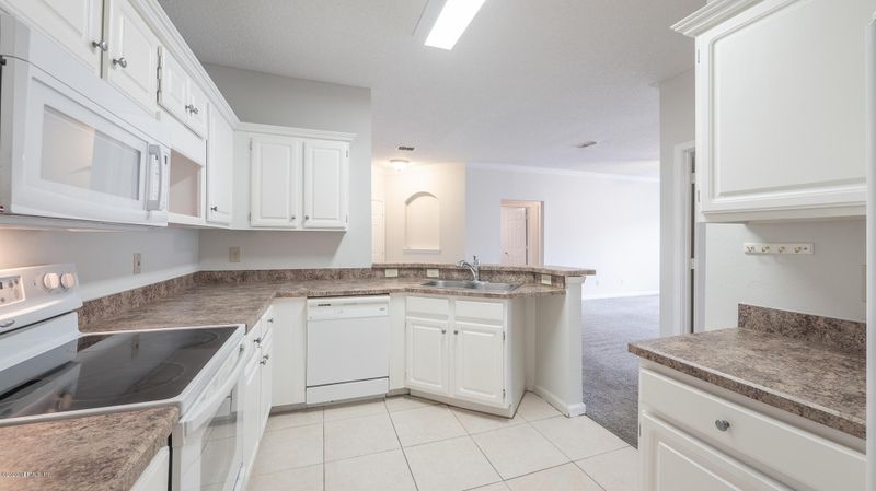10000 Gate Pw N #725, Jacksonville, FL 32246