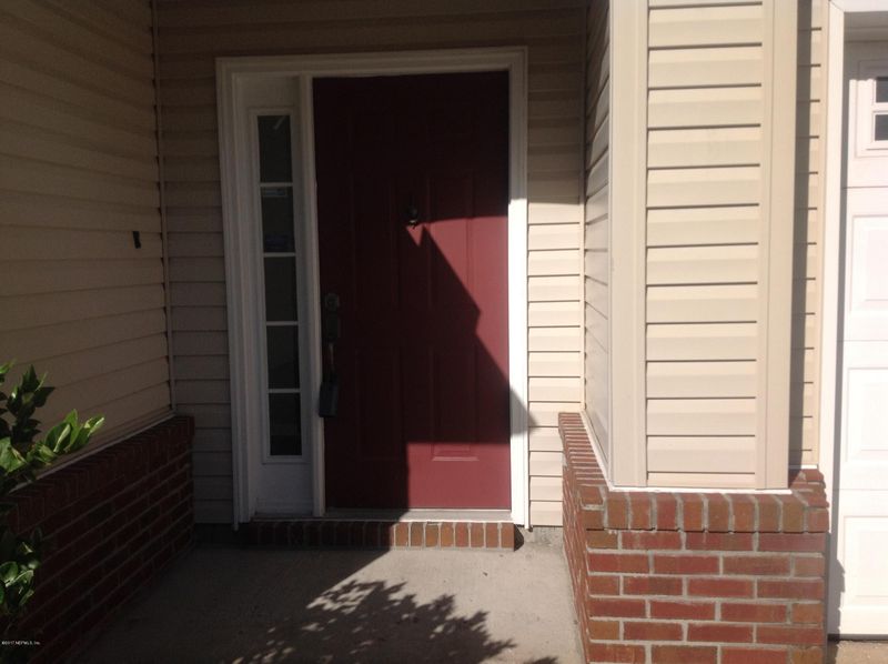 10019 Govern Ln, Jacksonville, FL 32225