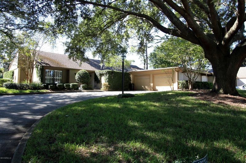 10023 Leisure Ln N, Jacksonville, FL 32256