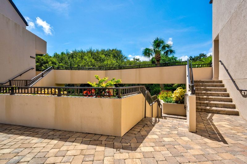 1003 Captains Ct, Fernandina Beach, FL 32034