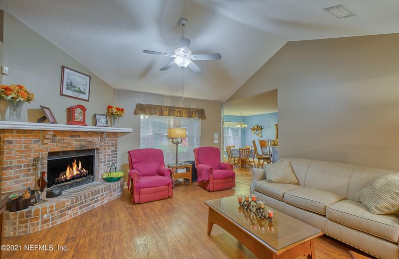 10032 Sandler Rd, Jacksonville, FL 32222