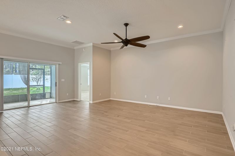 10052 Bengal Fox Dr, Jacksonville, FL 32222