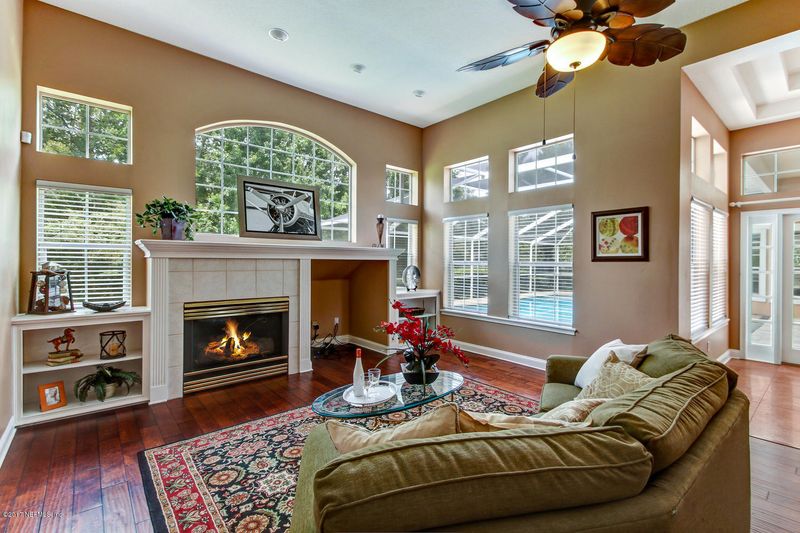 10052 Deercreek Club Rd E, Jacksonville, FL 32256