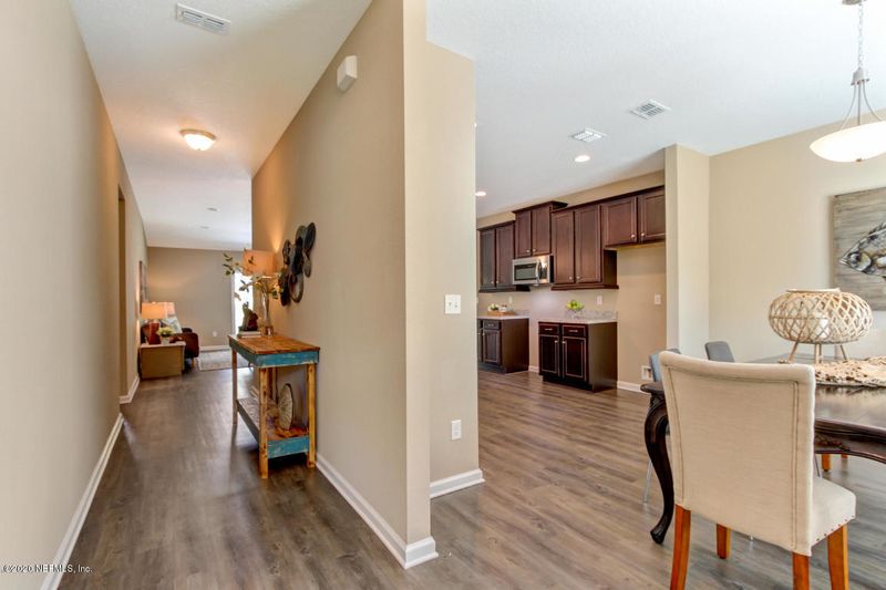 10068 Bradley Rd, Jacksonville, FL 32246
