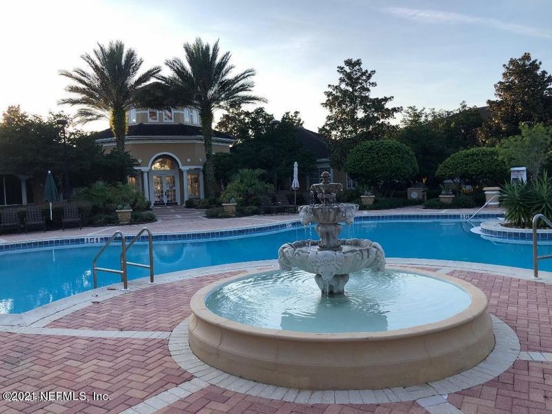 10075 Gate Pw #608, Jacksonville, FL 32246
