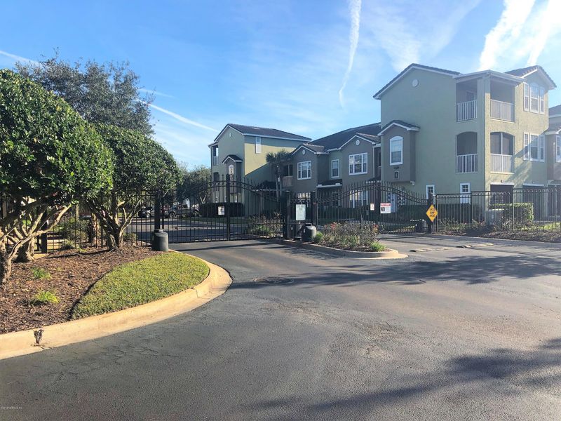 10075 Gate Pw N #1809, Jacksonville, FL 32246