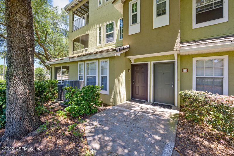 10075 Gate Pw N #211, Jacksonville, FL 32246