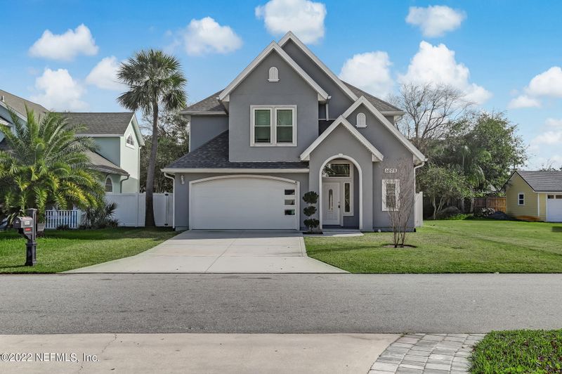 1009 N 11th St, Jacksonville Beach, FL 32250