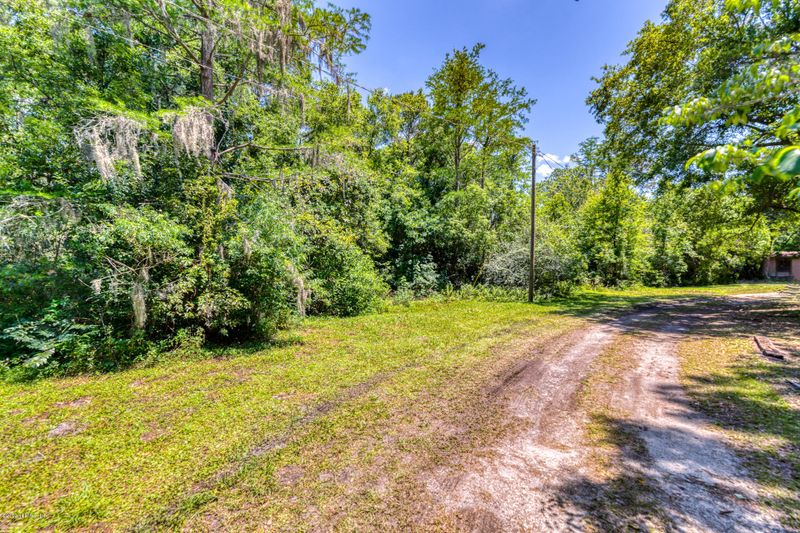 10092 Arnold Rd, Jacksonville, FL 32246